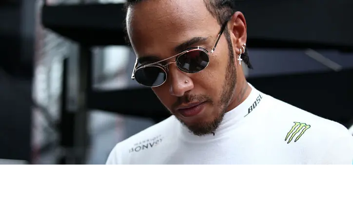 Um britânico com sotaque brasileiro: Lewis Hamilton recebe título de cidadão honorário